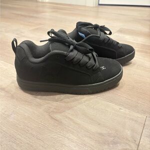DC Men’s Black Sneakers